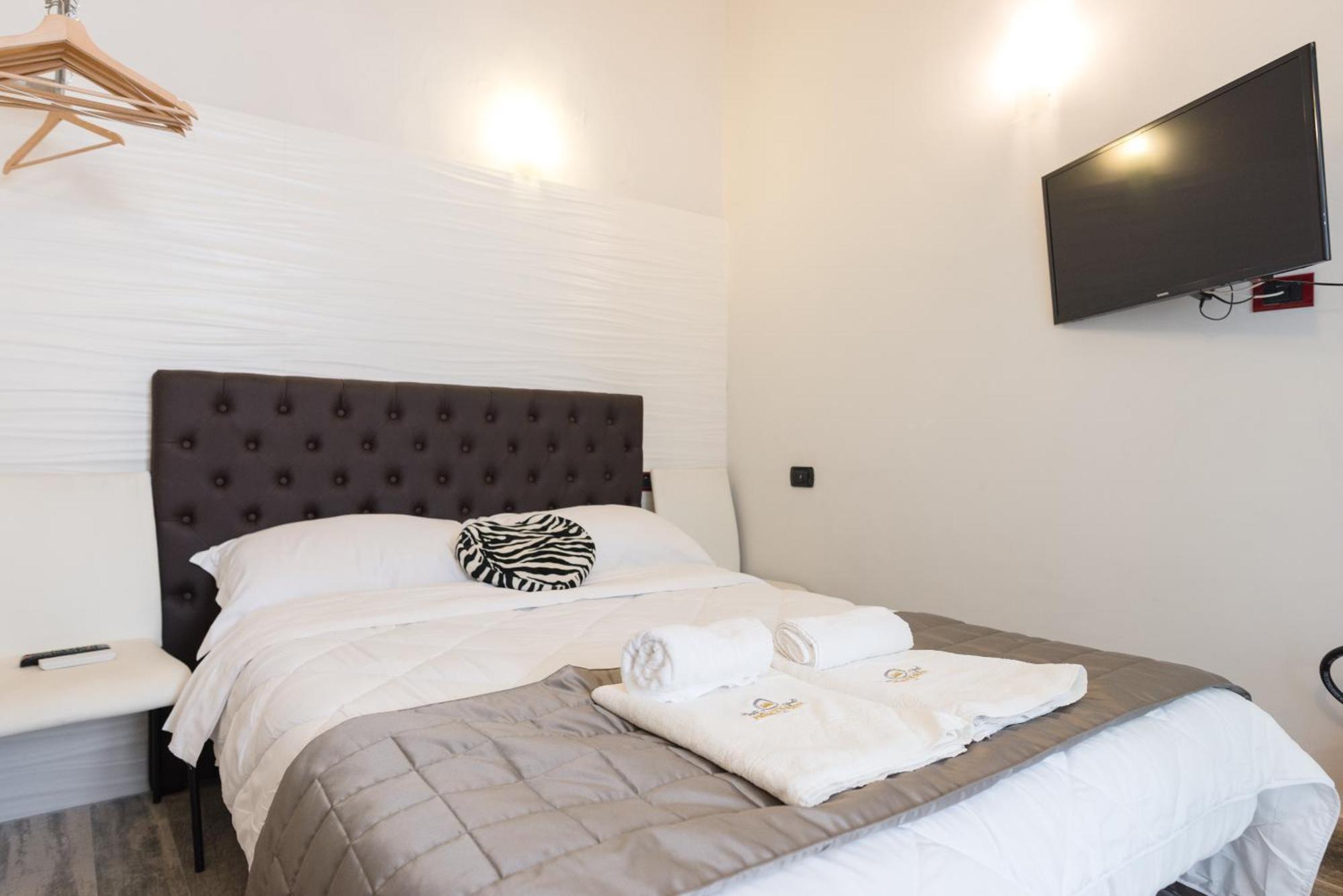 Prince'S Suite - Budget Rooms & Apt Piazza Del Popolo Roma Ngoại thất bức ảnh